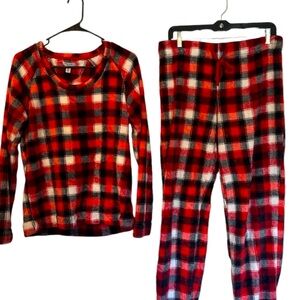 Mae sleep wear women size Med/Large